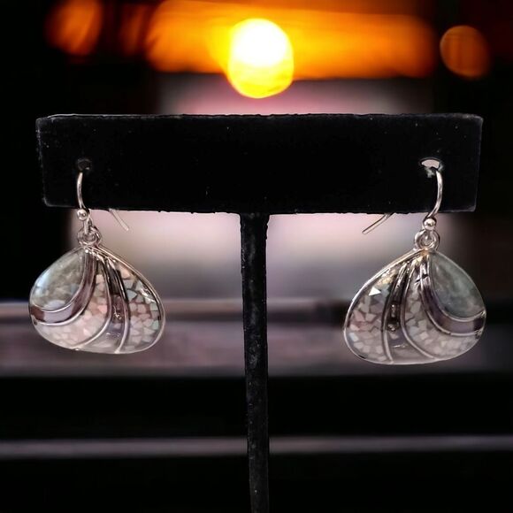 Lia Sophia Earrings Seaside Genuine Mother of Pearl Hematite Shell Retired Vtg. - Picture 13 of 16